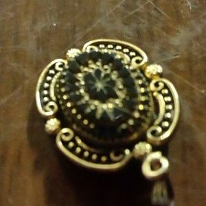 GOLD PENDANT/CHARM